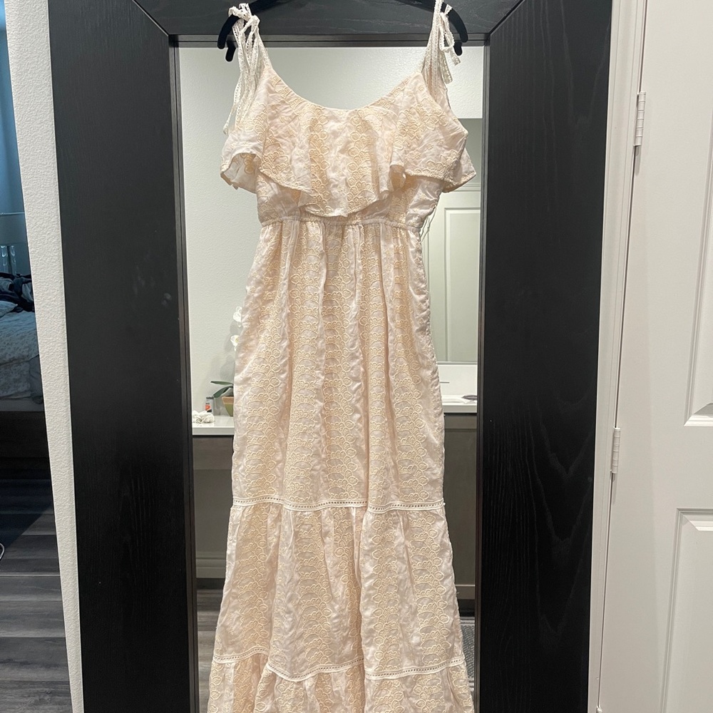 Love the label mariposa 100% cotton embroidered maxi dress